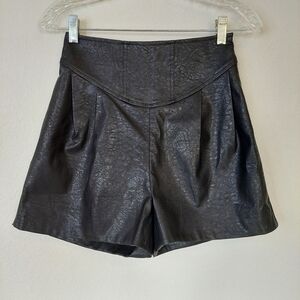 Dee Elle High Waist Faux Leather Shorts Size Small